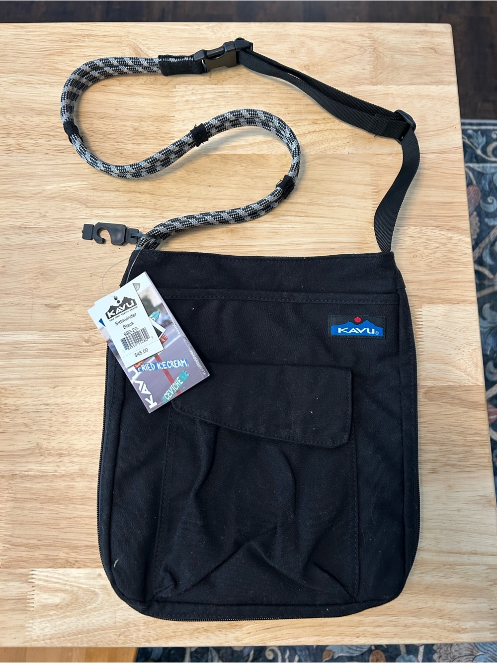 Kavu Sidewinder Black Purse NWT